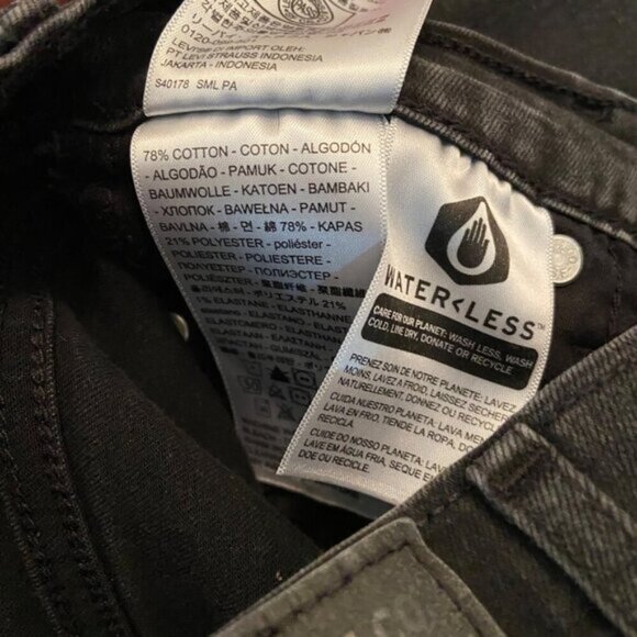 Levis 724 High Rise Straight Jeans Size 25 Black flattering stretch Denim Womens - Picture 7 of 11